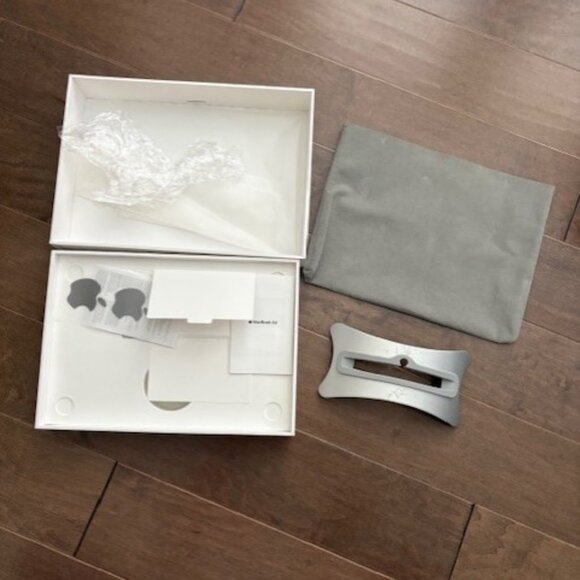 2019 13" Apple MacBook Air 512GB Space Gray A1932 + BookArc/Box - Picture 10 of 12